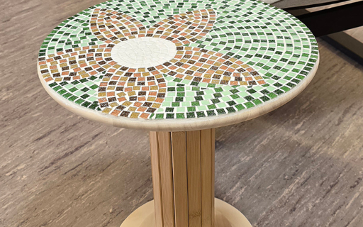 table-en-mosaique-xmO1xt